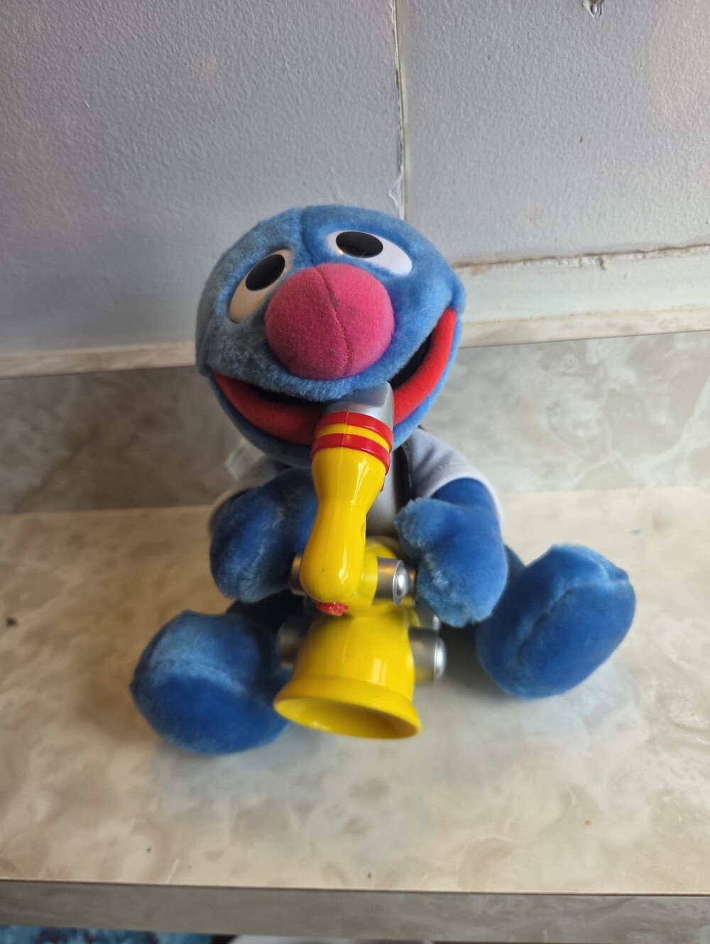 Tyco 1999 Rock & Roll Grover Plush Toy  Musical Sesame Street